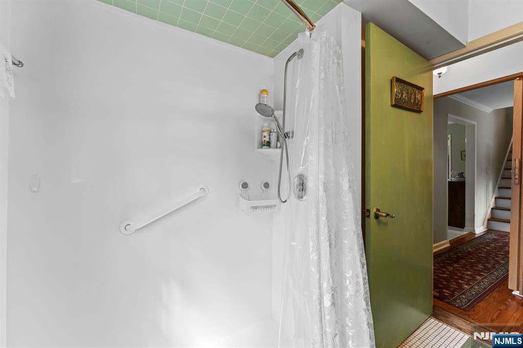 160 Spring Valley Road Park Ridge, NJ 07656 - Photo 13 of 39