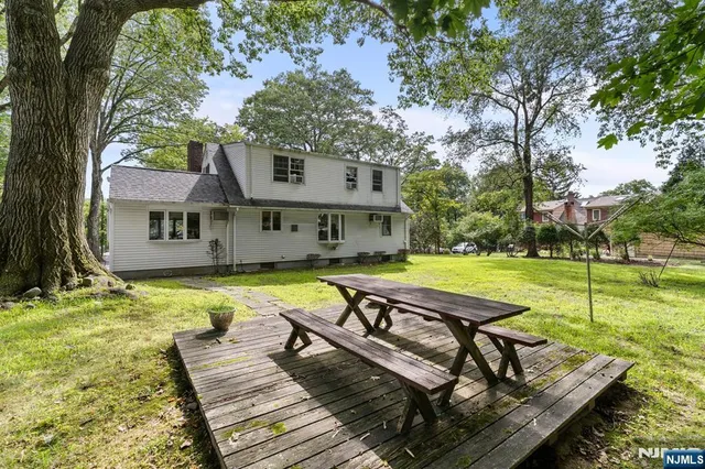 $4,000 | 160 Spring Valley Road, Park Ridge, NJ 07656