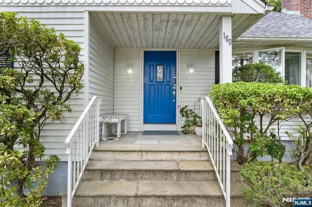 $4,000 | 160 Spring Valley Road, Park Ridge, NJ 07656