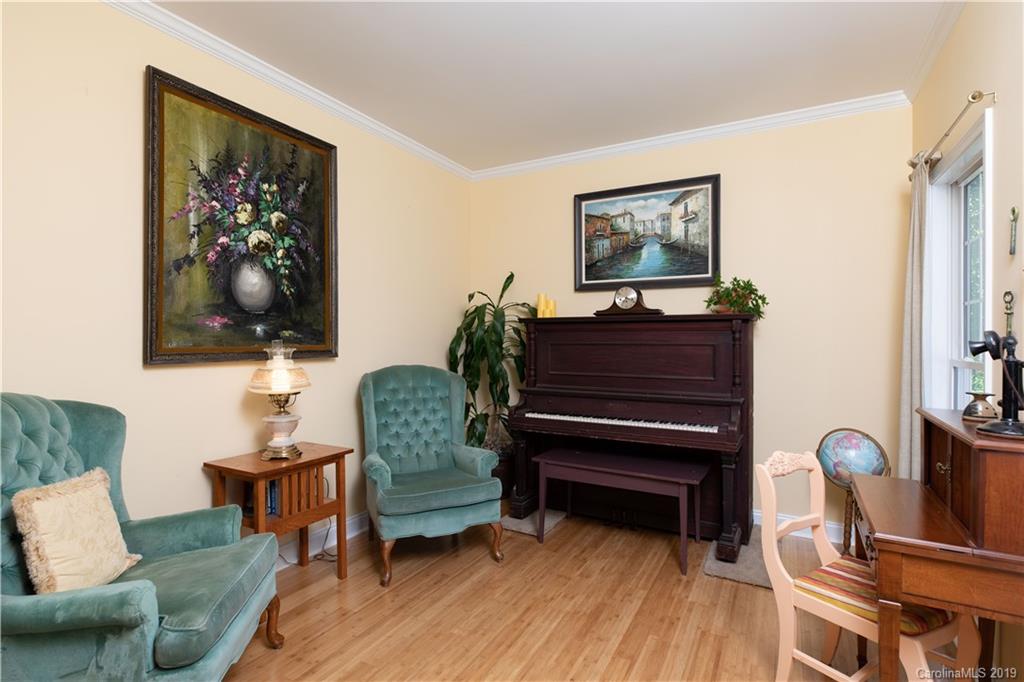 710 Sunnywood Road York, SC 29745 - Photo 3 of 47 Gallery Image 3