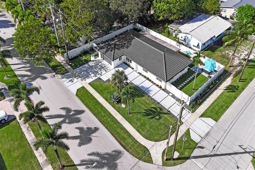 699 Northeast 70th Street Boca Raton, FL 33487 - Photo 5 of 66