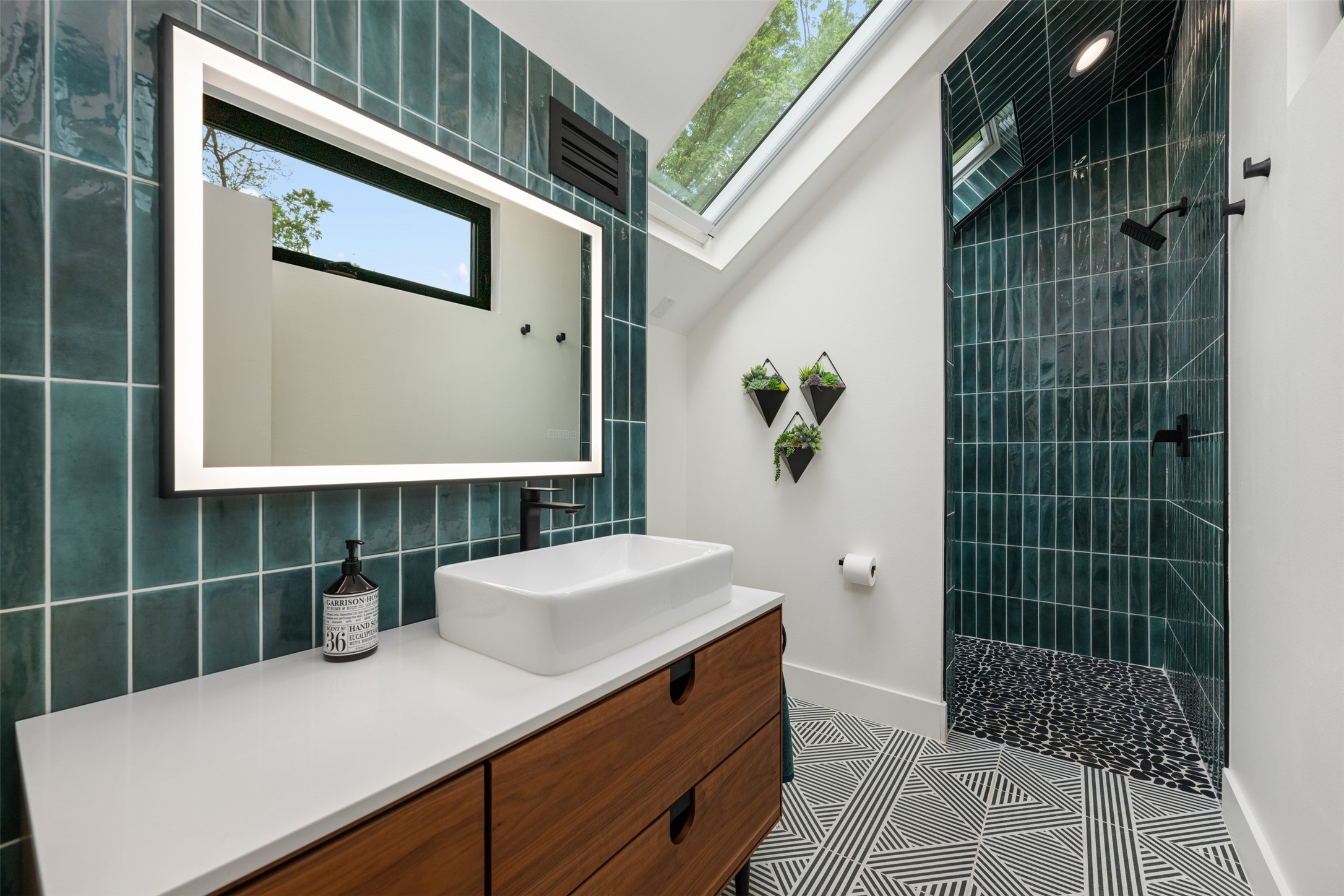 73 Julius Street Austin, TX 78702 - Photo 27 of 38