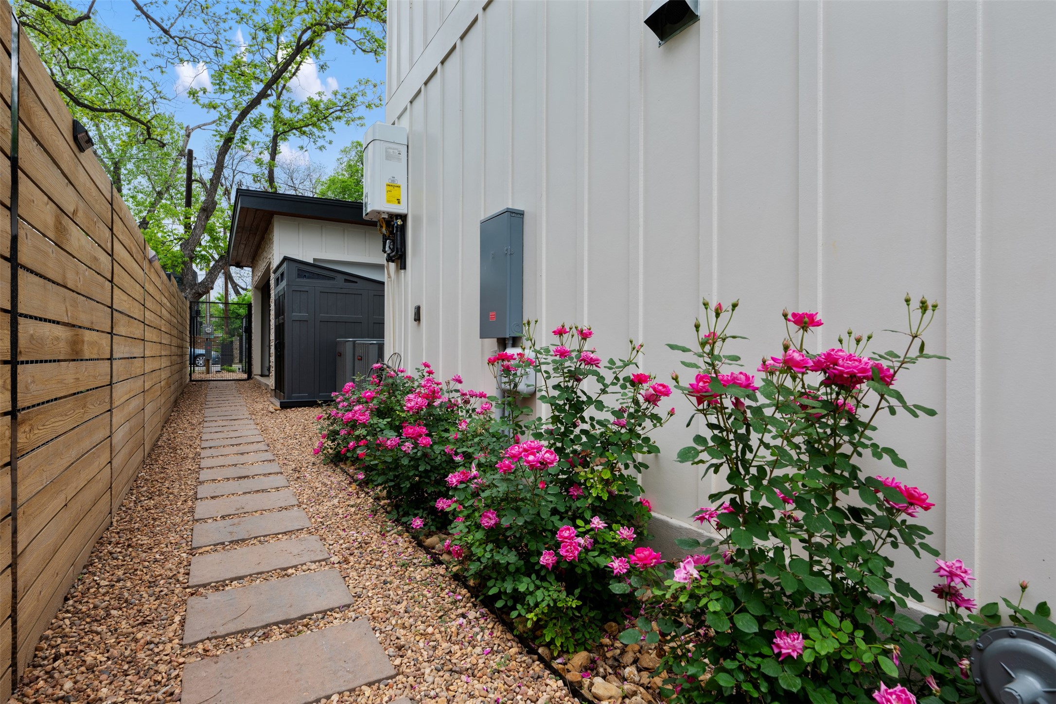 73 Julius Street Austin, TX 78702 - Photo 35 of 38