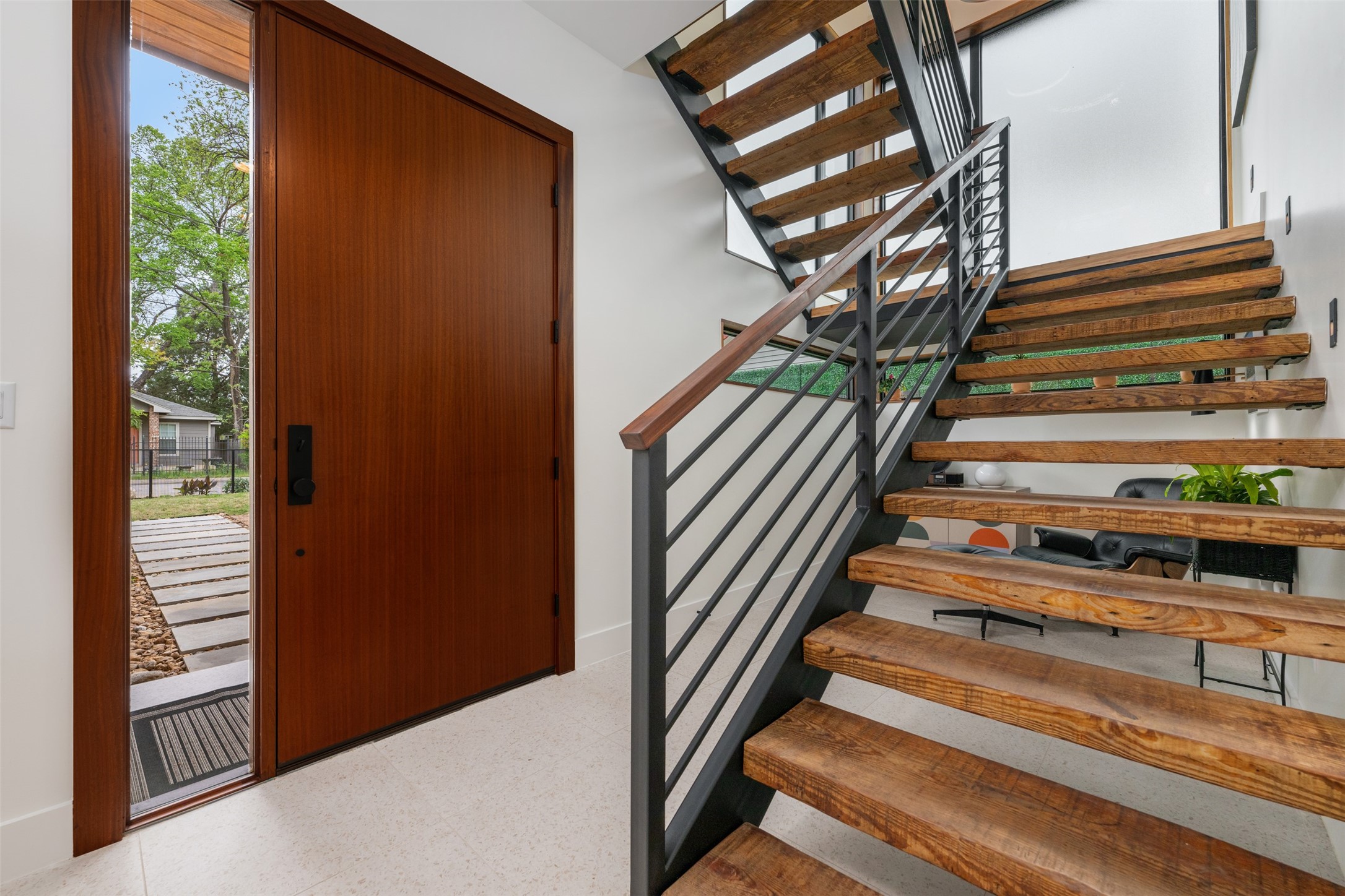 73 Julius Street Austin, TX 78702 - Photo 8 of 38