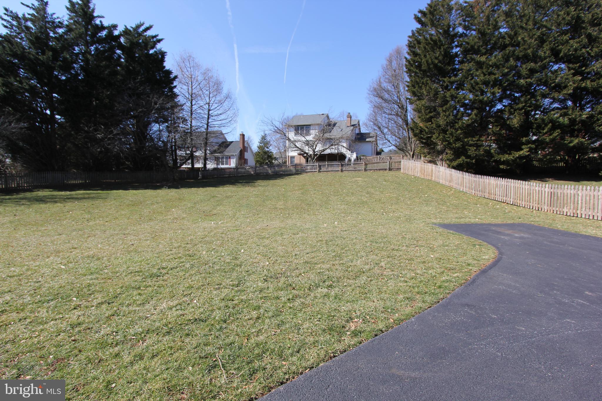 8100 Laurel Ridge Road Frederick, MD 21702 - Photo 45 of 53 Backyard, view 2