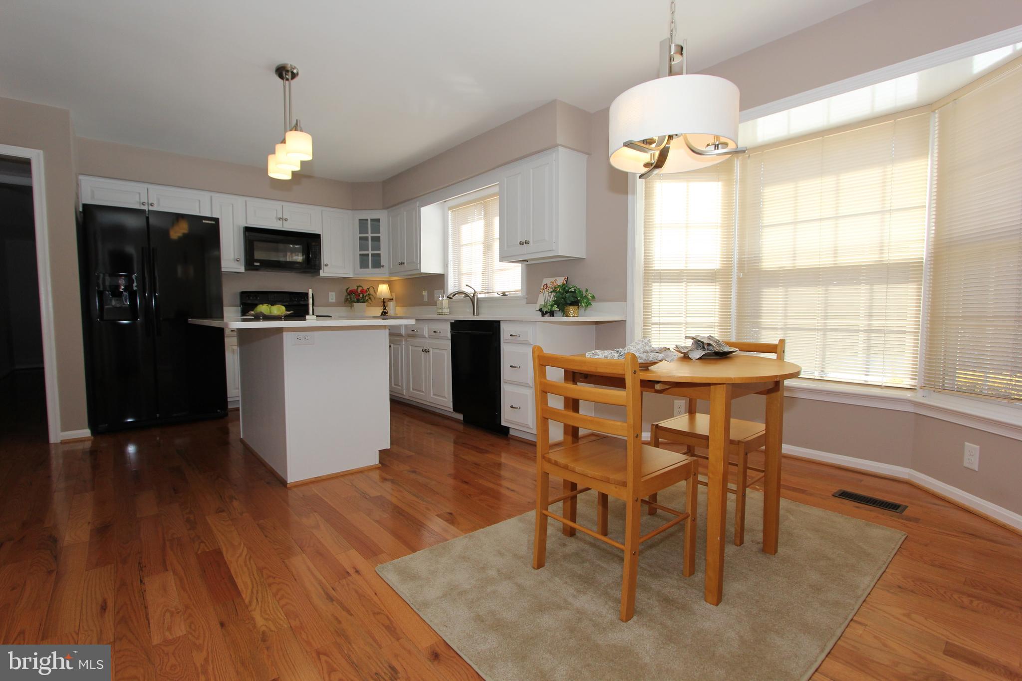 8100 Laurel Ridge Road Frederick, MD 21702 - Photo 9 of 53 Spectacular remodeled eat-in kitchen