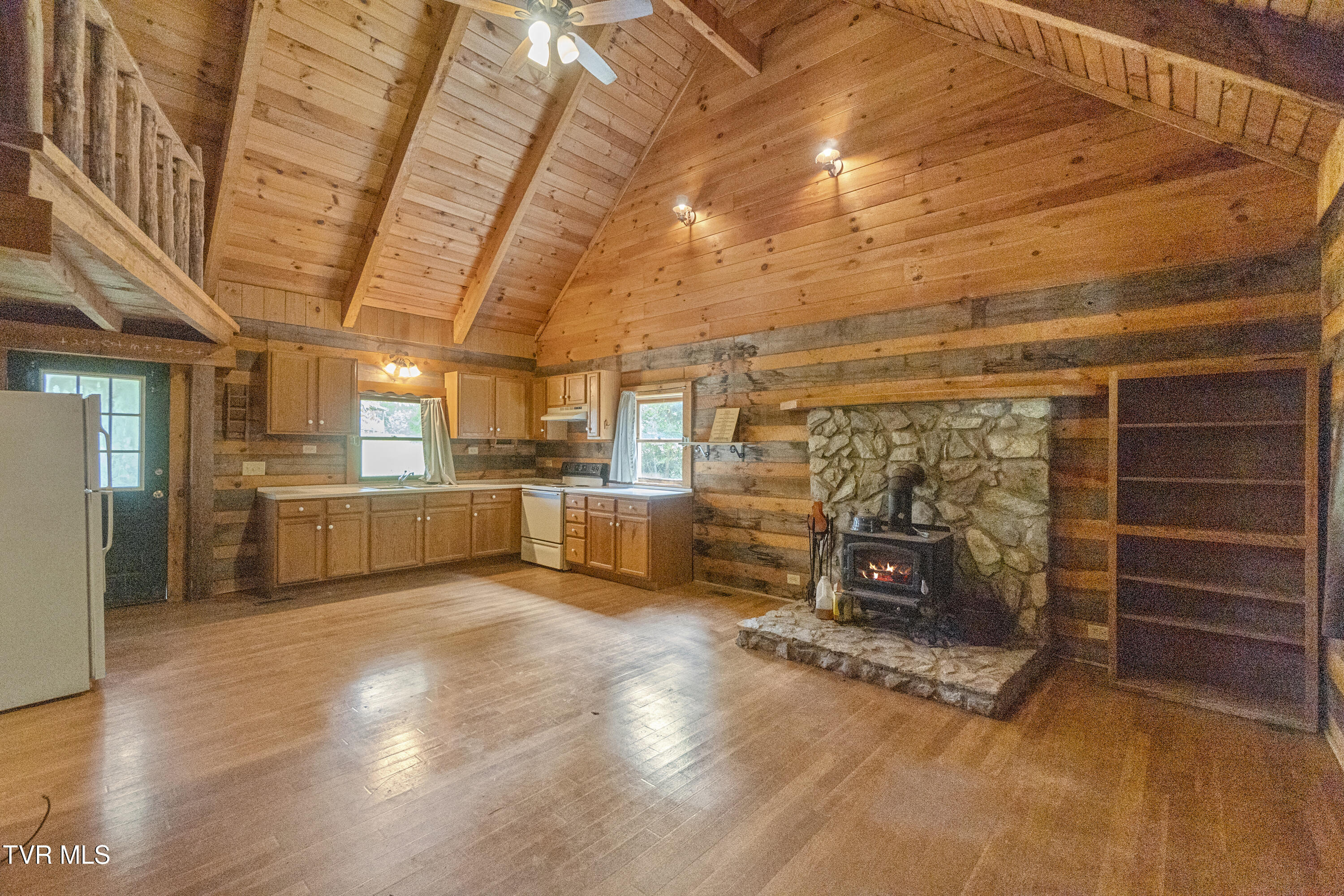 635 Ricker Road Greeneville, TN 37743 - Photo 2 of 42 2