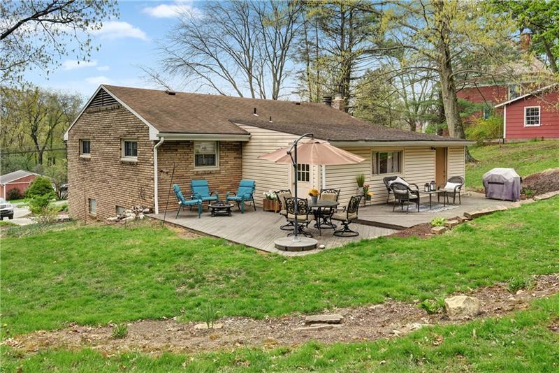 204 Center Church Road Canonsburg, PA 15317 - Photo 22 of 25 Outdoor entertaining