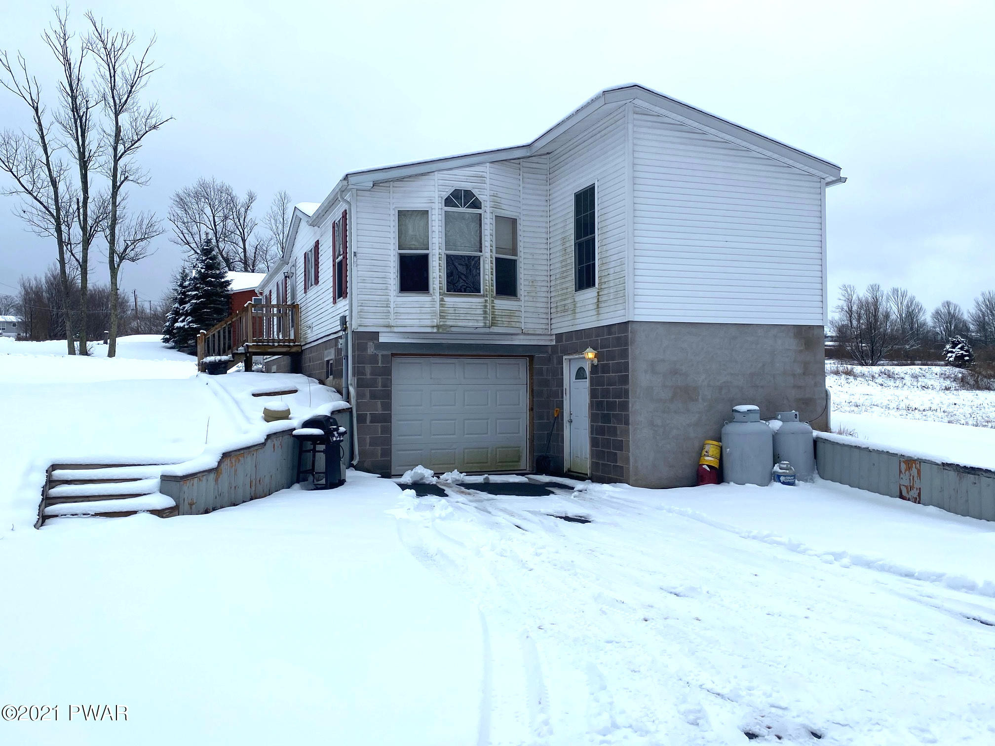 25 Bayly Road Honesdale, PA 18431 - Photo 3 of 14