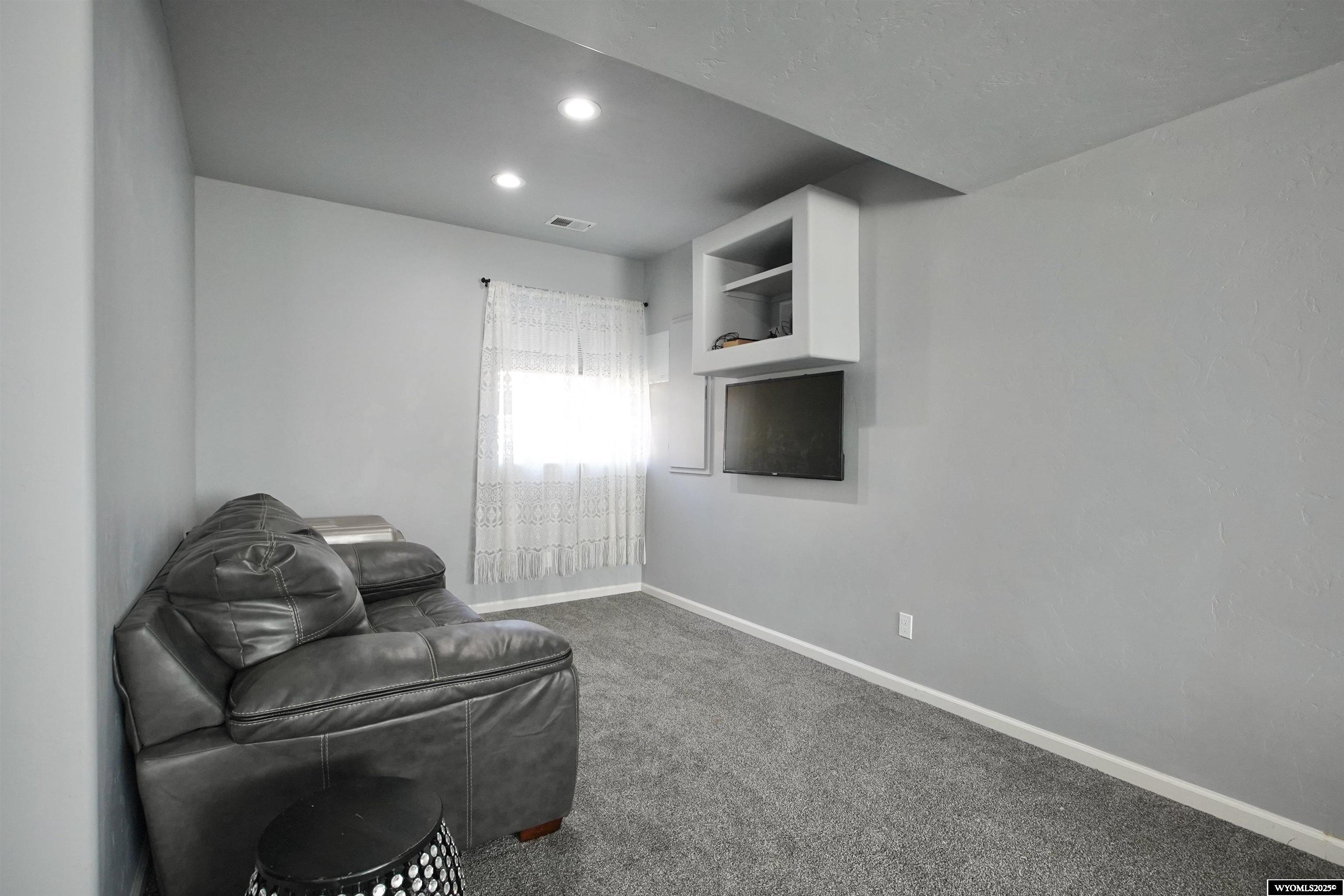 2300 Goosewing Street Bar Nunn, WY 82601 - Photo 14 of 31