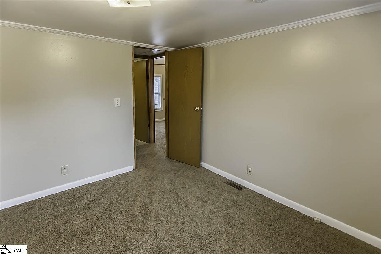 143 Corey Road Gray Court, SC 29645 - Photo 24 of 28