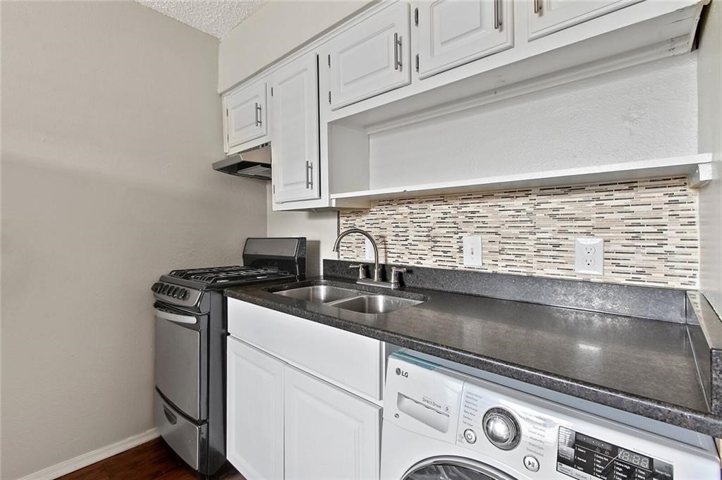 2401 Manor Road, Unit 216 Austin, TX 78722 - Photo 3 of 14 Gallery Image 3