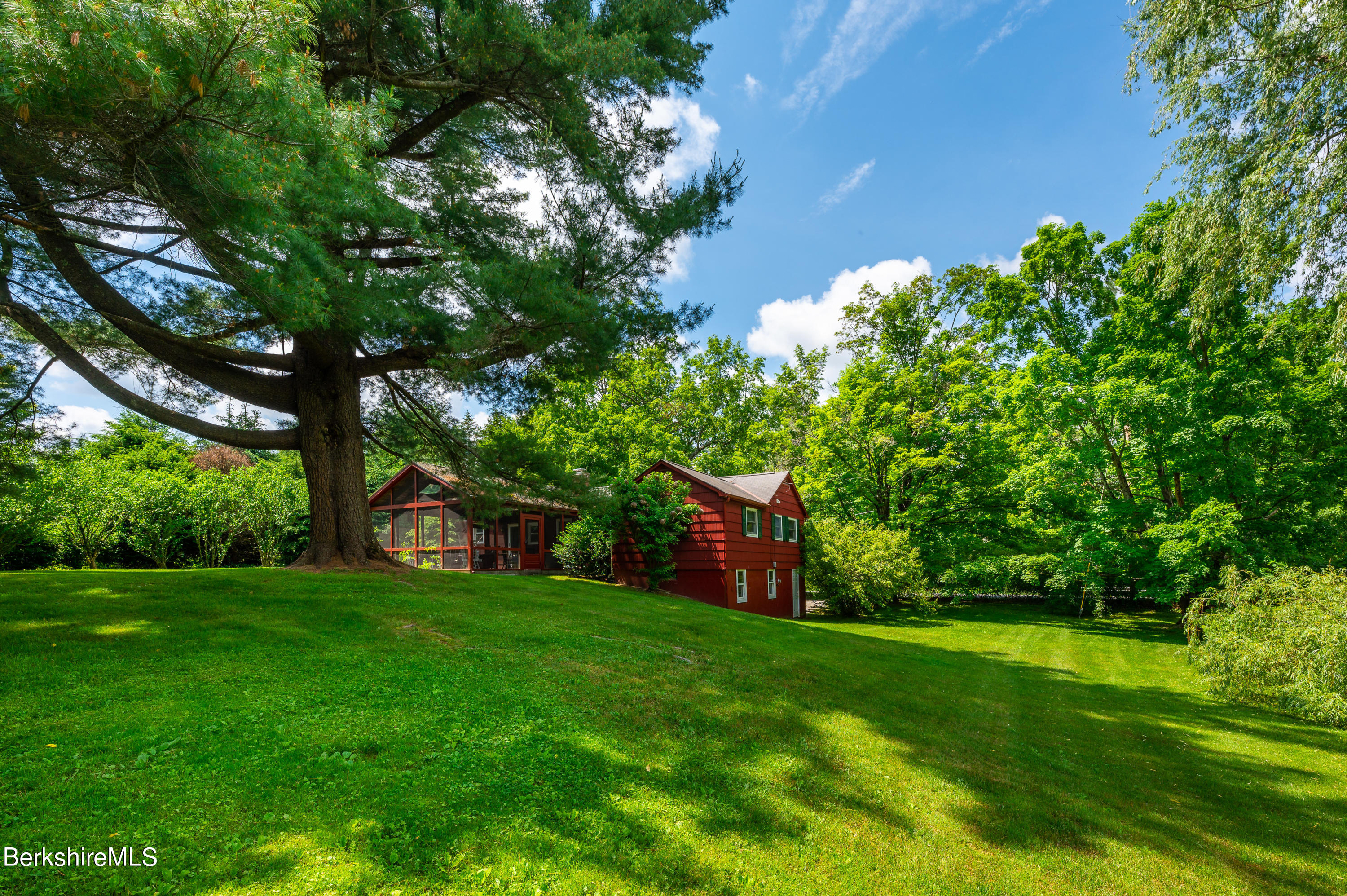 39 Farm View Road Sheffield, MA 01257 - Photo 3 of 31 Side Yard