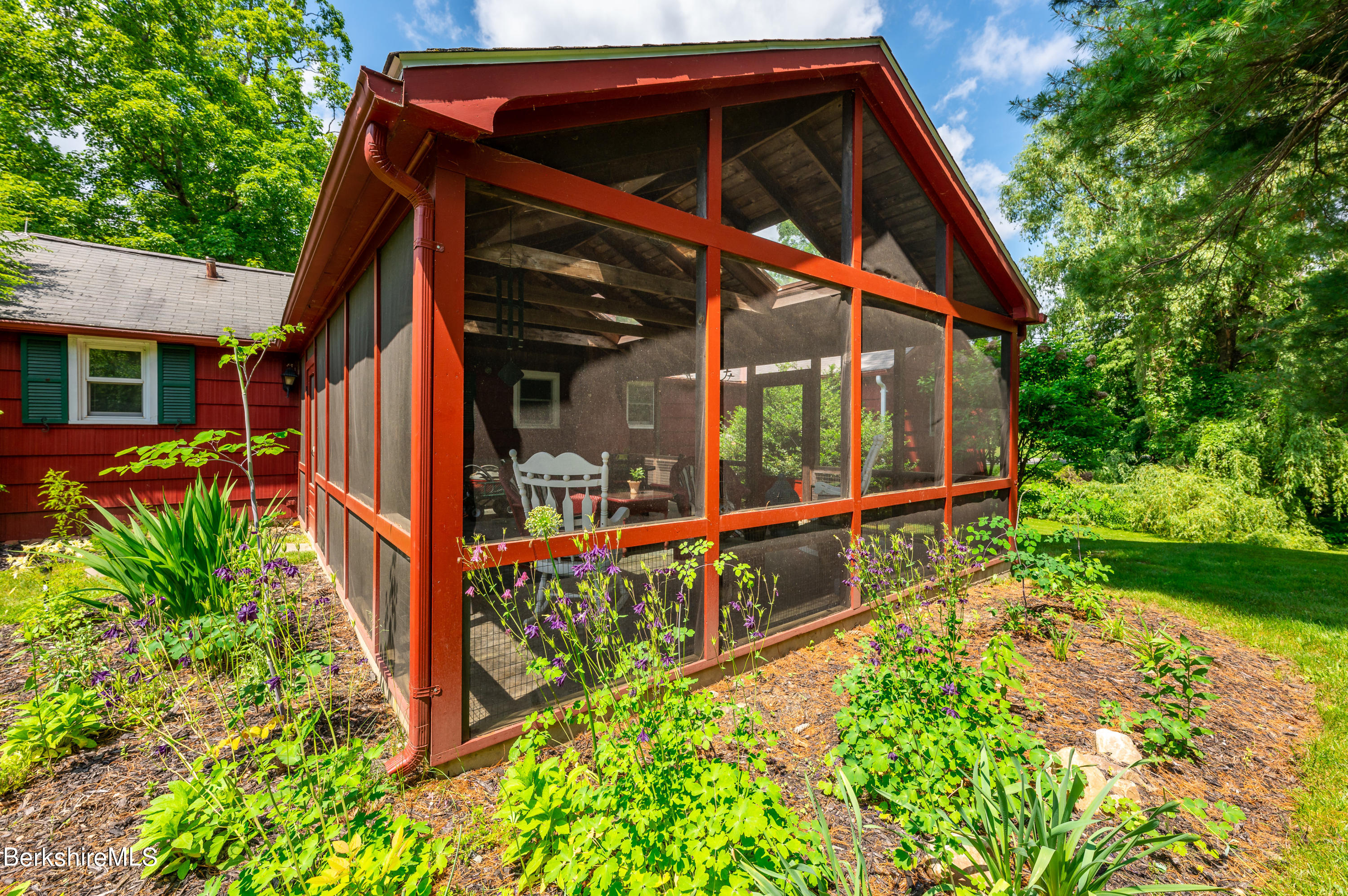 39 Farm View Road Sheffield, MA 01257 - Photo 4 of 31 Screen Porch