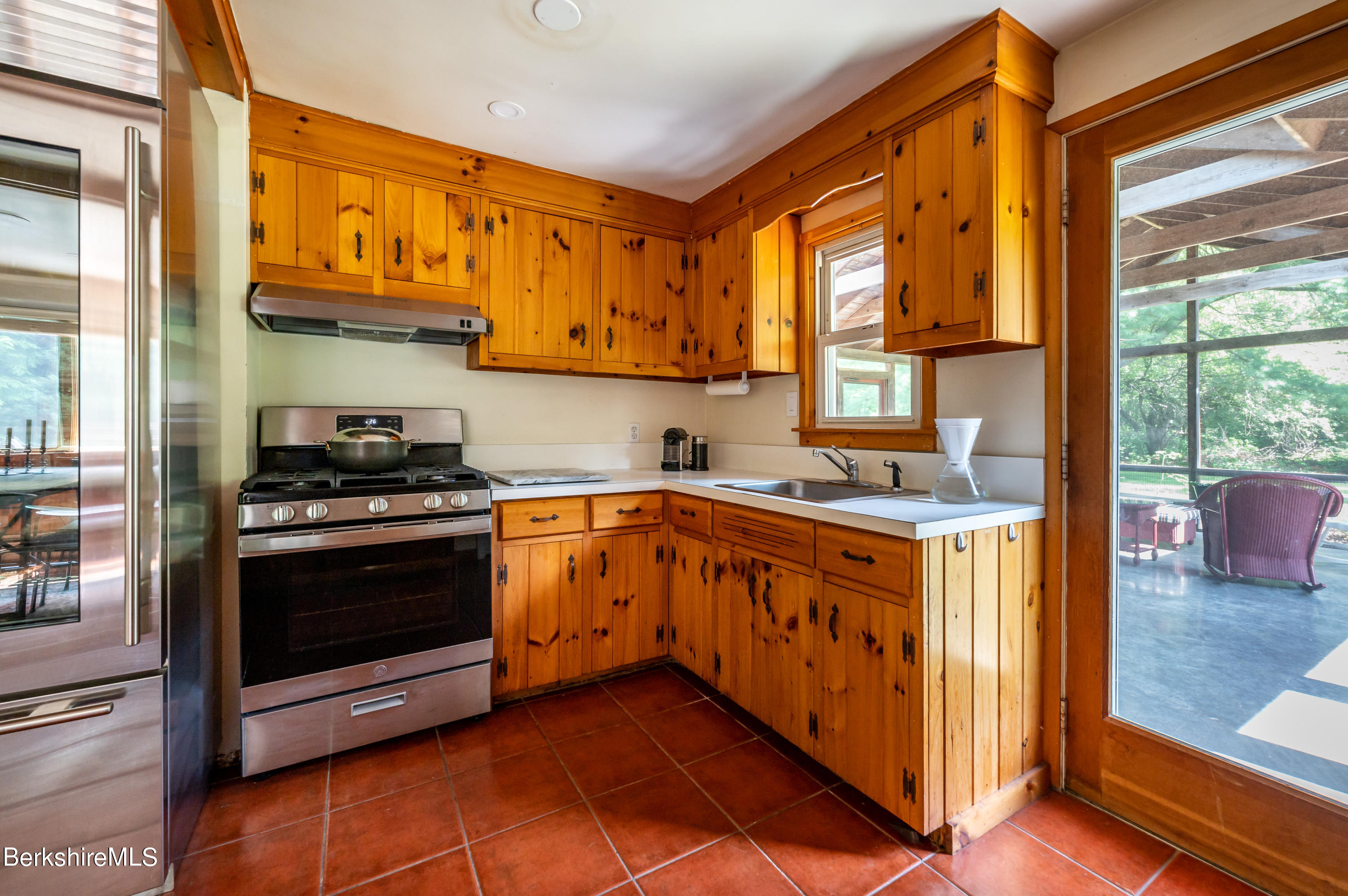 39 Farm View Road Sheffield, MA 01257 - Photo 7 of 31 Kitchen