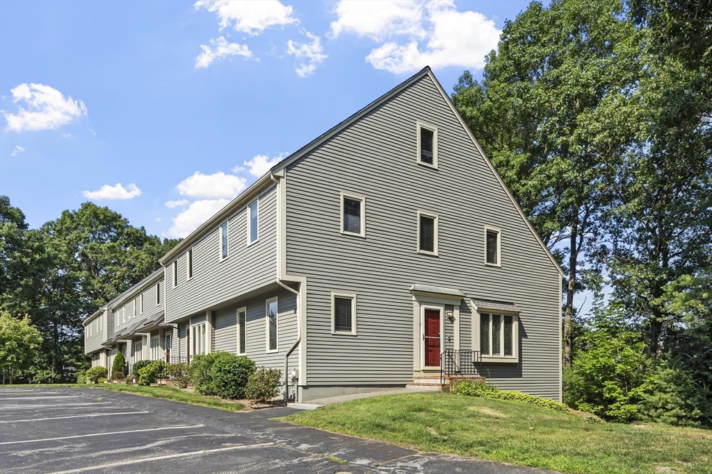 20 Deer Path, Unit 7 Maynard, MA 01754 - Photo 1 of 31