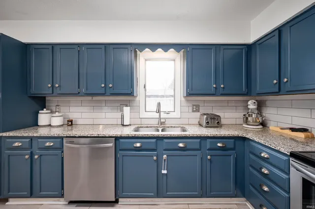 $254,900 | 4104 West Kings Row Street, Muncie, IN 47304