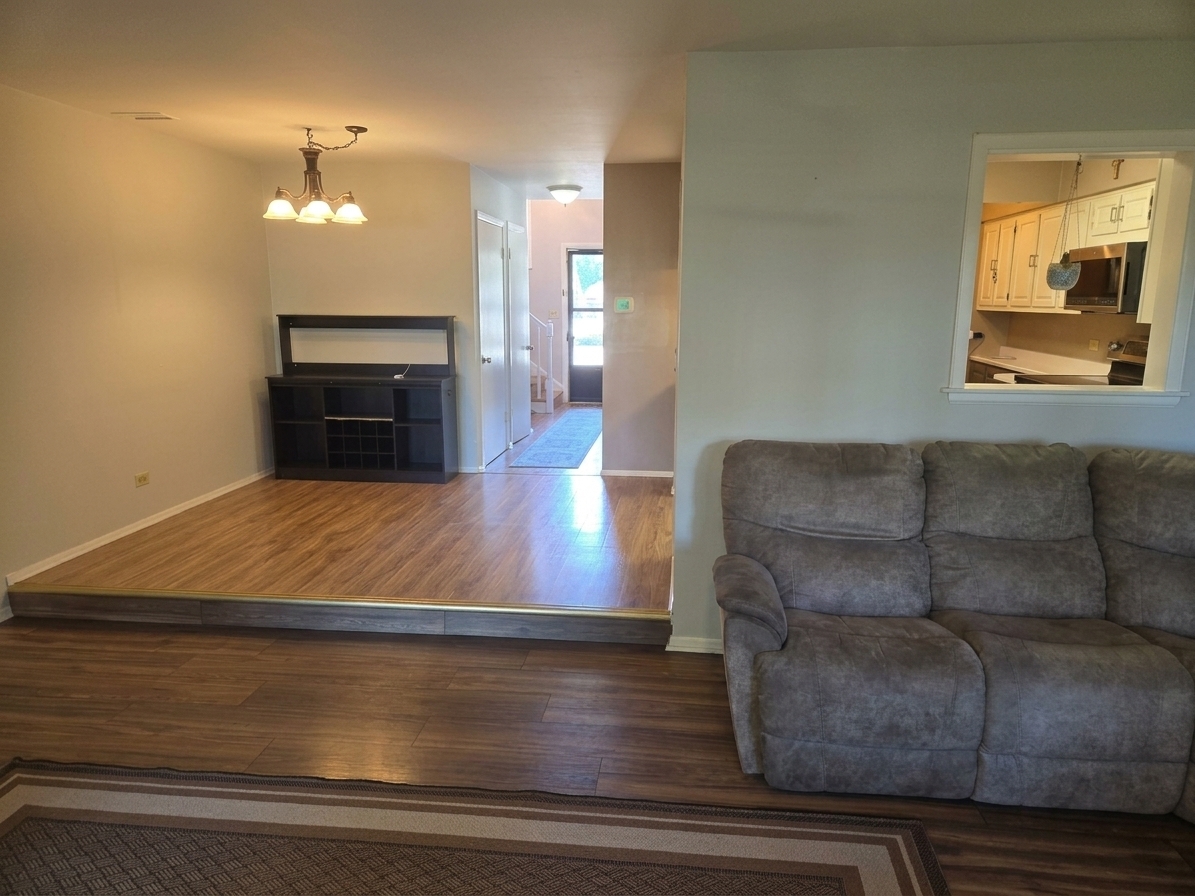 416 South Dee Road Park Ridge, IL 60068 - Photo 8 of 21 Gallery Image 8