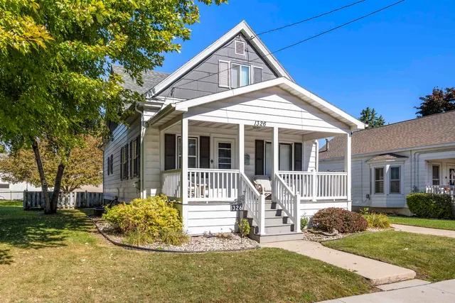 $214,900 | 1326 Congress Avenue, Oshkosh, WI 54901