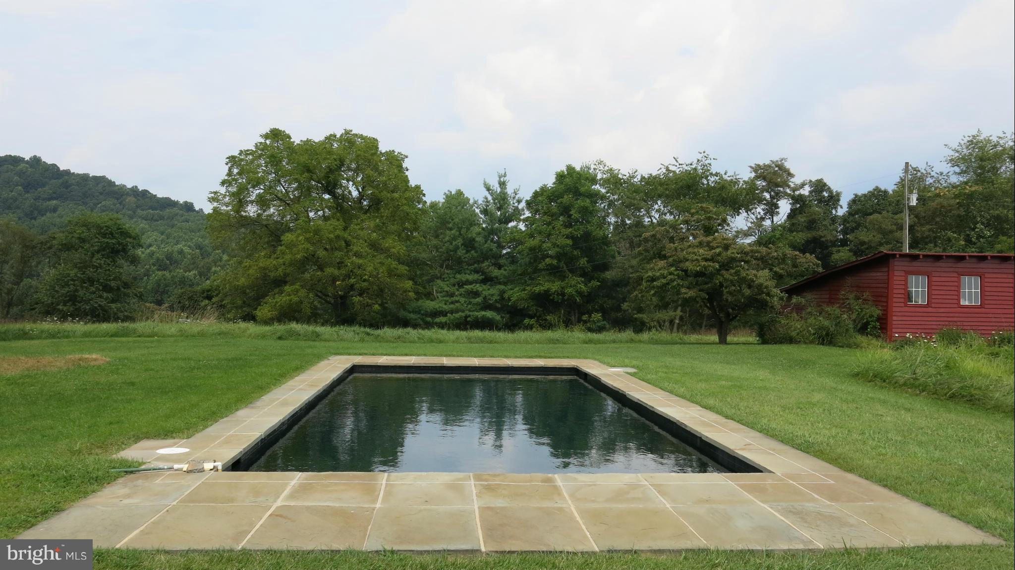 678 Bessie Bell Mountain Road Castleton, VA 22716 - Photo 13 of 30 Exterior (General)