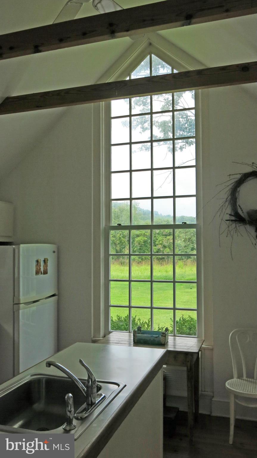 678 Bessie Bell Mountain Road Castleton, VA 22716 - Photo 9 of 30 Kitchen