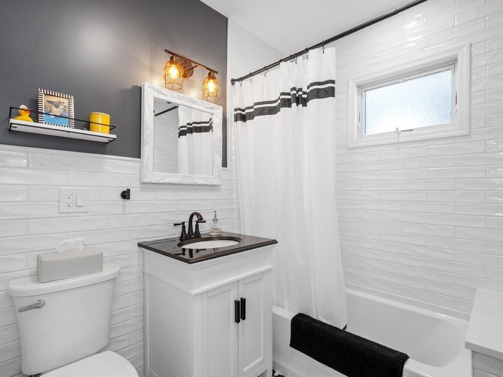 29 Commonwealth Road, Unit 1 Watertown, MA 02472 - Photo 20 of 35