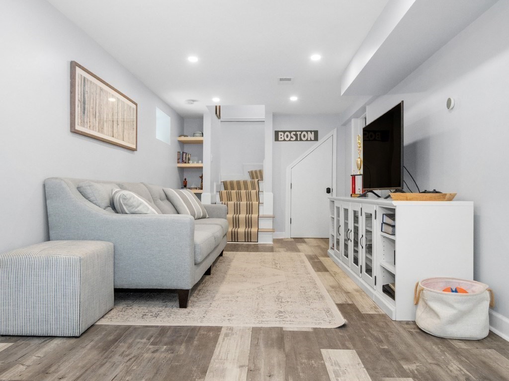 29 Commonwealth Road, Unit 1 Watertown, MA 02472 - Photo 23 of 35