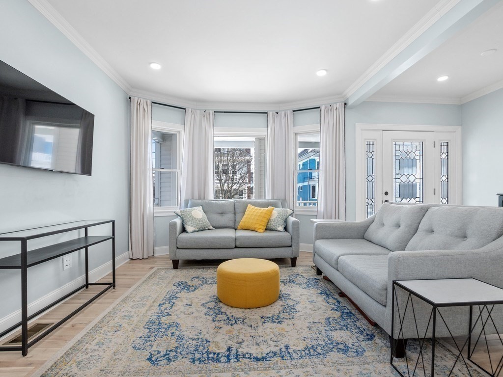 29 Commonwealth Road, Unit 1 Watertown, MA 02472 - Photo 7 of 35