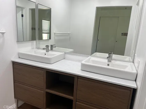 $680,000 | 5722 East Stillwater Avenue, Unit 10, Orange, CA 92869