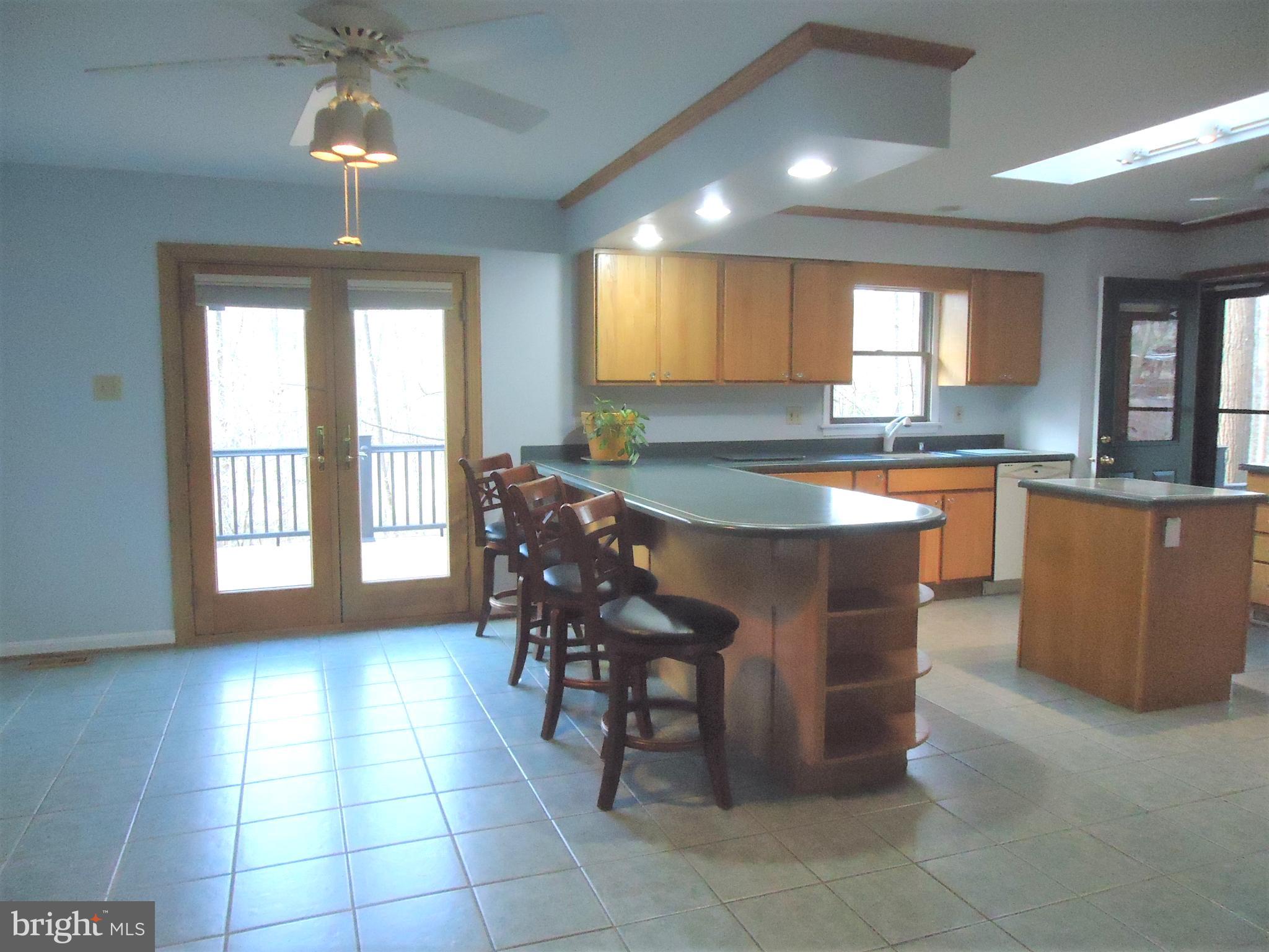 2946 Pinewick Road Ellicott City, MD 21042 - Photo 11 of 55 Gallery Image 11