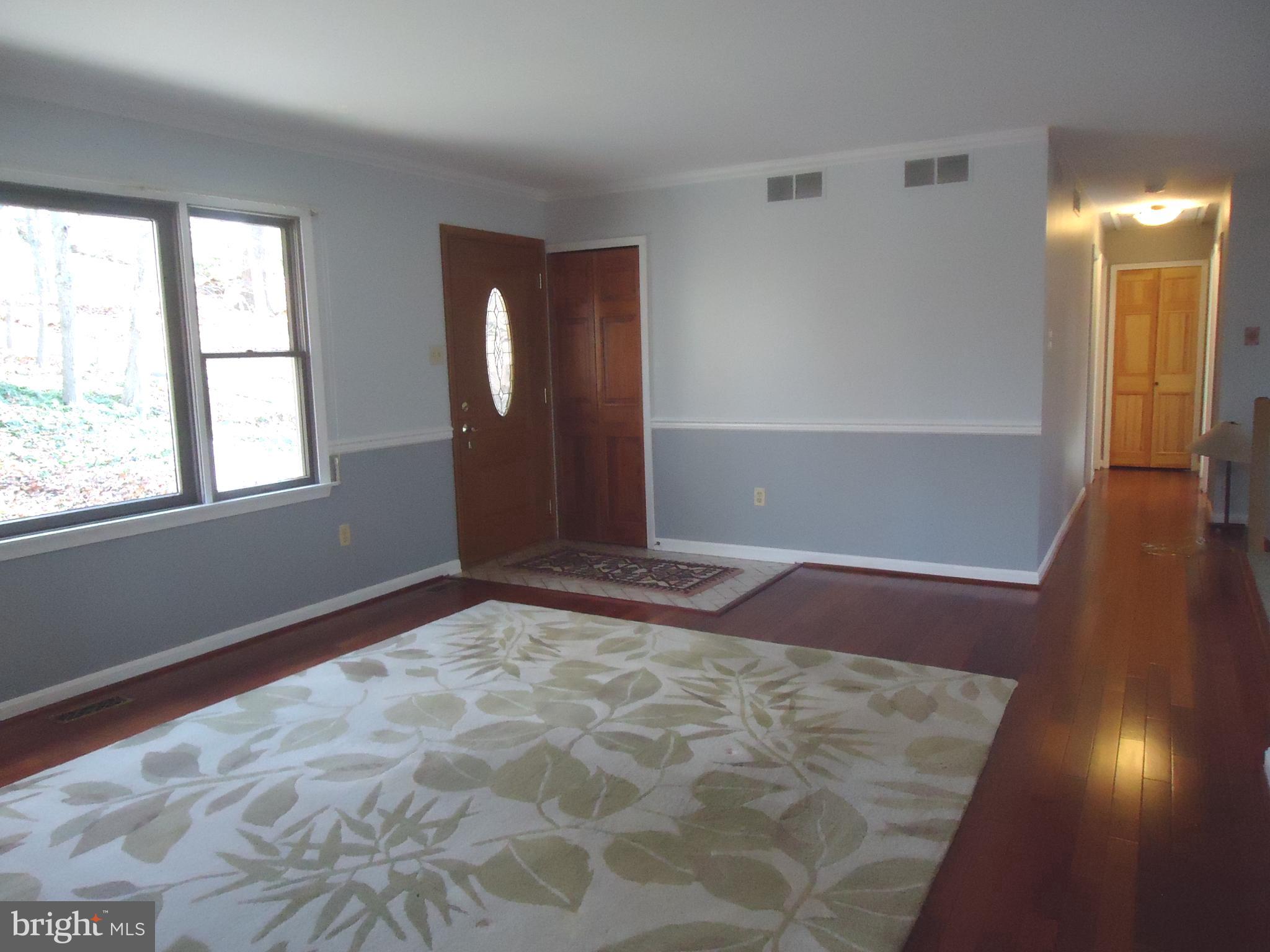 2946 Pinewick Road Ellicott City, MD 21042 - Photo 3 of 55 Gallery Image 3