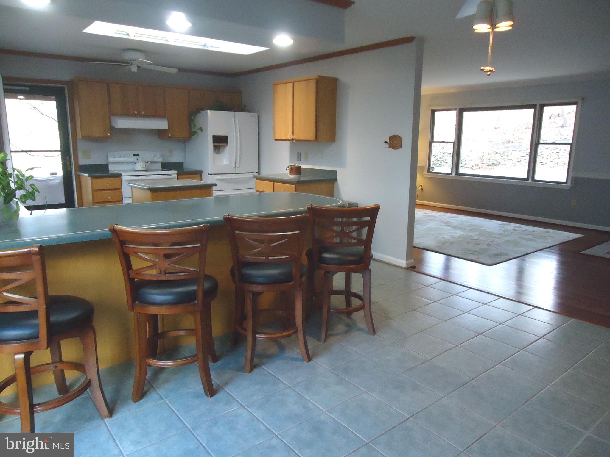 2946 Pinewick Road Ellicott City, MD 21042 - Photo 10 of 55 Gallery Image 10