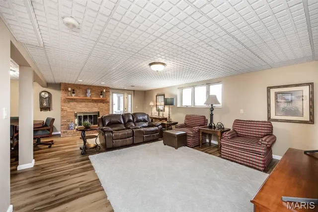 $299,000 | 23 Persimmon Ridge Road, Belleville, IL 62223