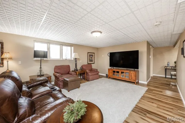 $299,000 | 23 Persimmon Ridge Road, Belleville, IL 62223