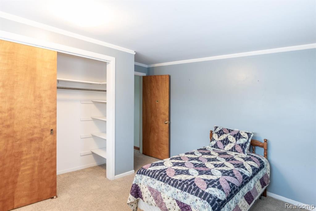 266 South Rochester Road Oakland, MI 48363 - Photo 13 of 30