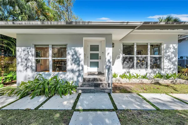 $1,699,000 | 3535 West Glencoe Street, Miami, FL 33133