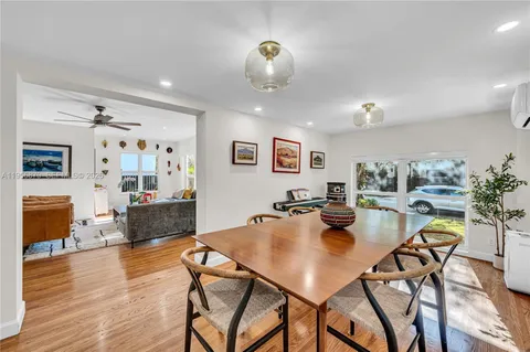 $1,699,000 | 3535 West Glencoe Street, Miami, FL 33133