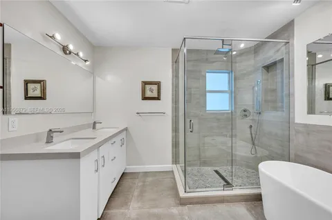 $1,699,000 | 3535 West Glencoe Street, Miami, FL 33133