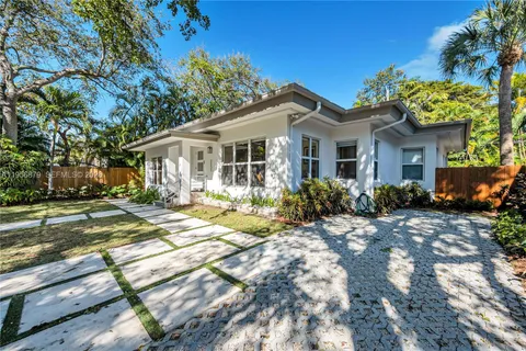 $2,095,000 | 3535 West Glencoe Street, Miami, FL 33133