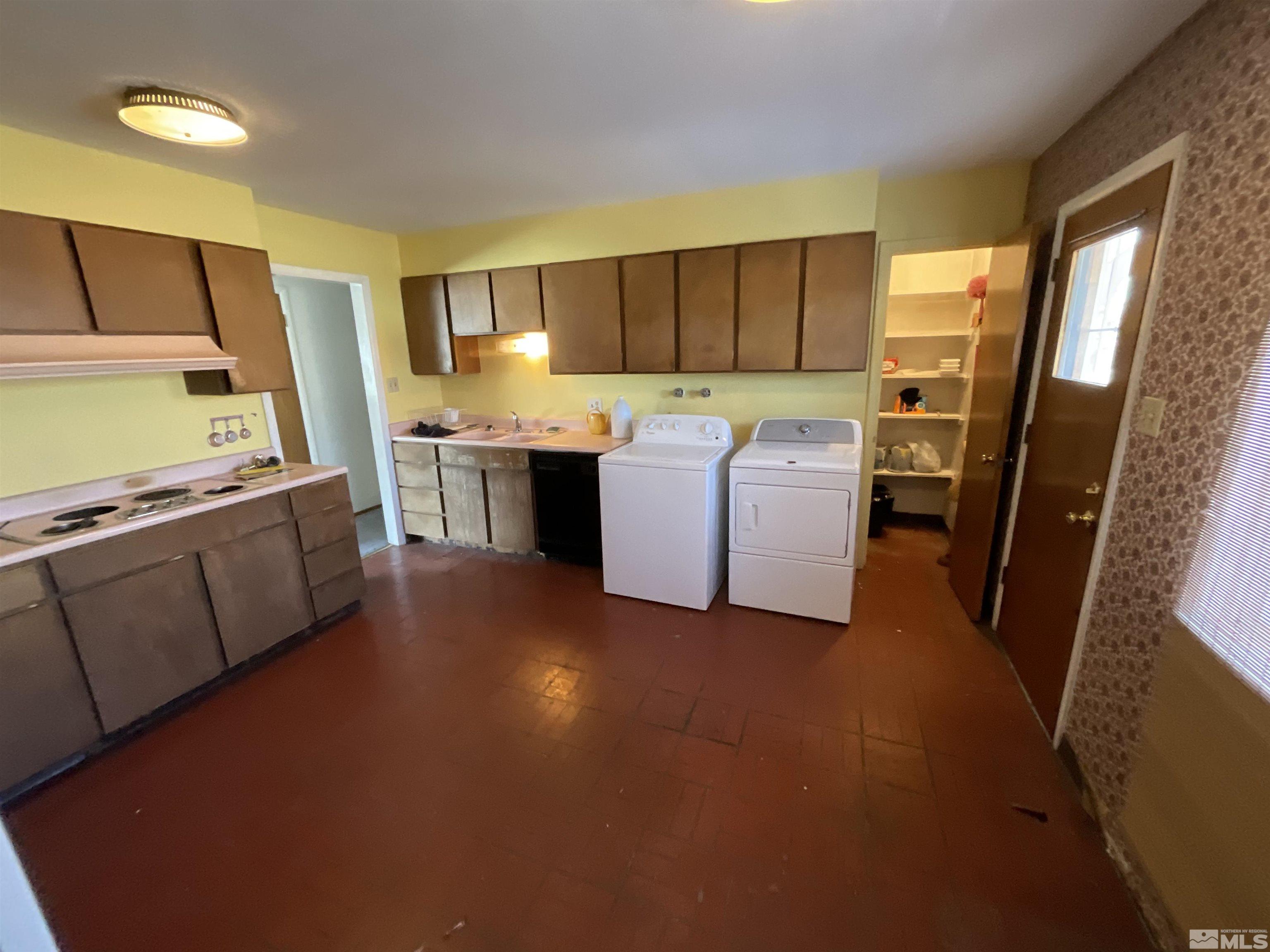7115 Pembroke Drive Reno, NV 89502 - Photo 3 of 17 Photo 3