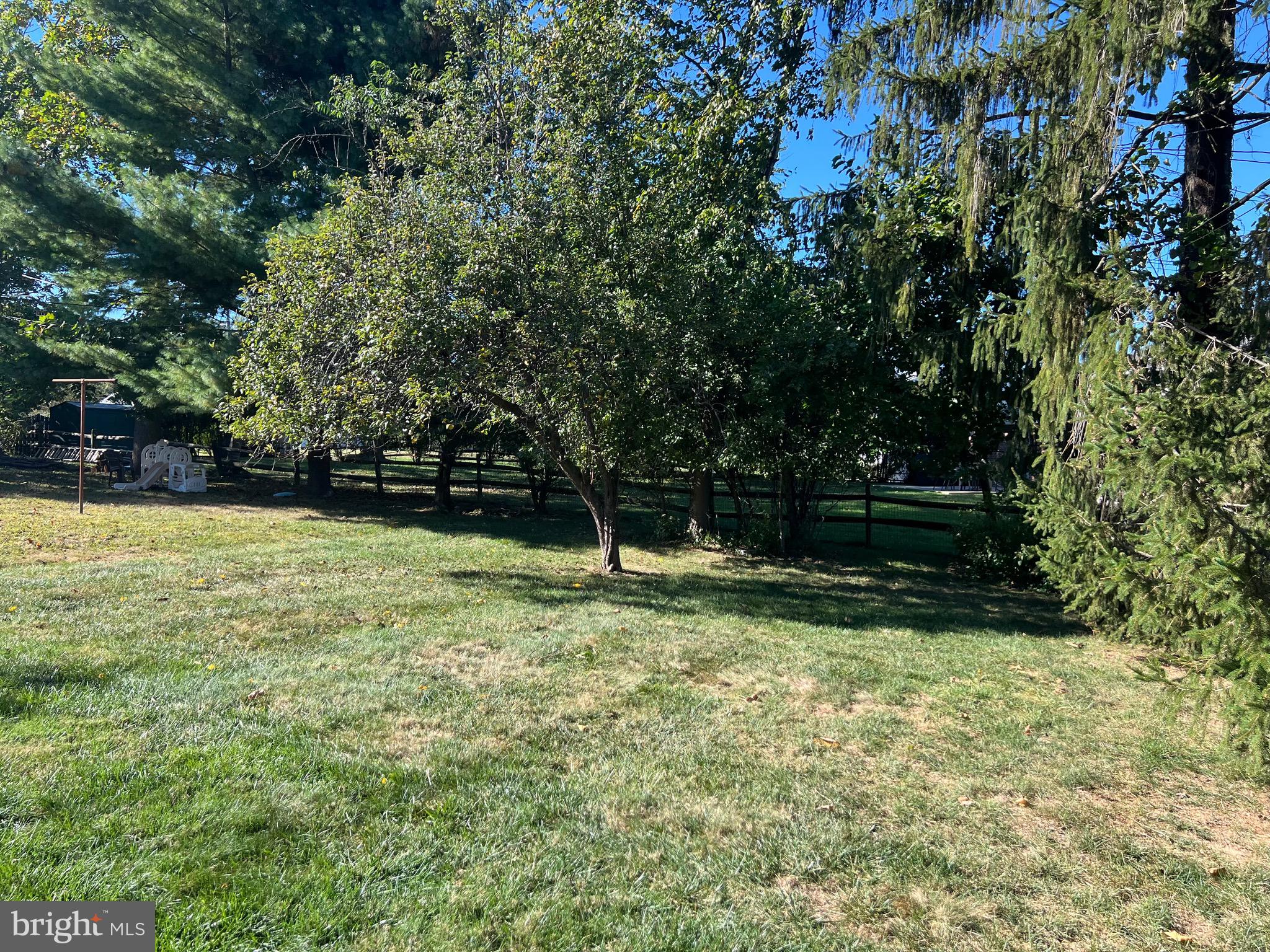 457 Kennerly Road Springfield, PA 19064 - Photo 9 of 9 a view of a backyard
