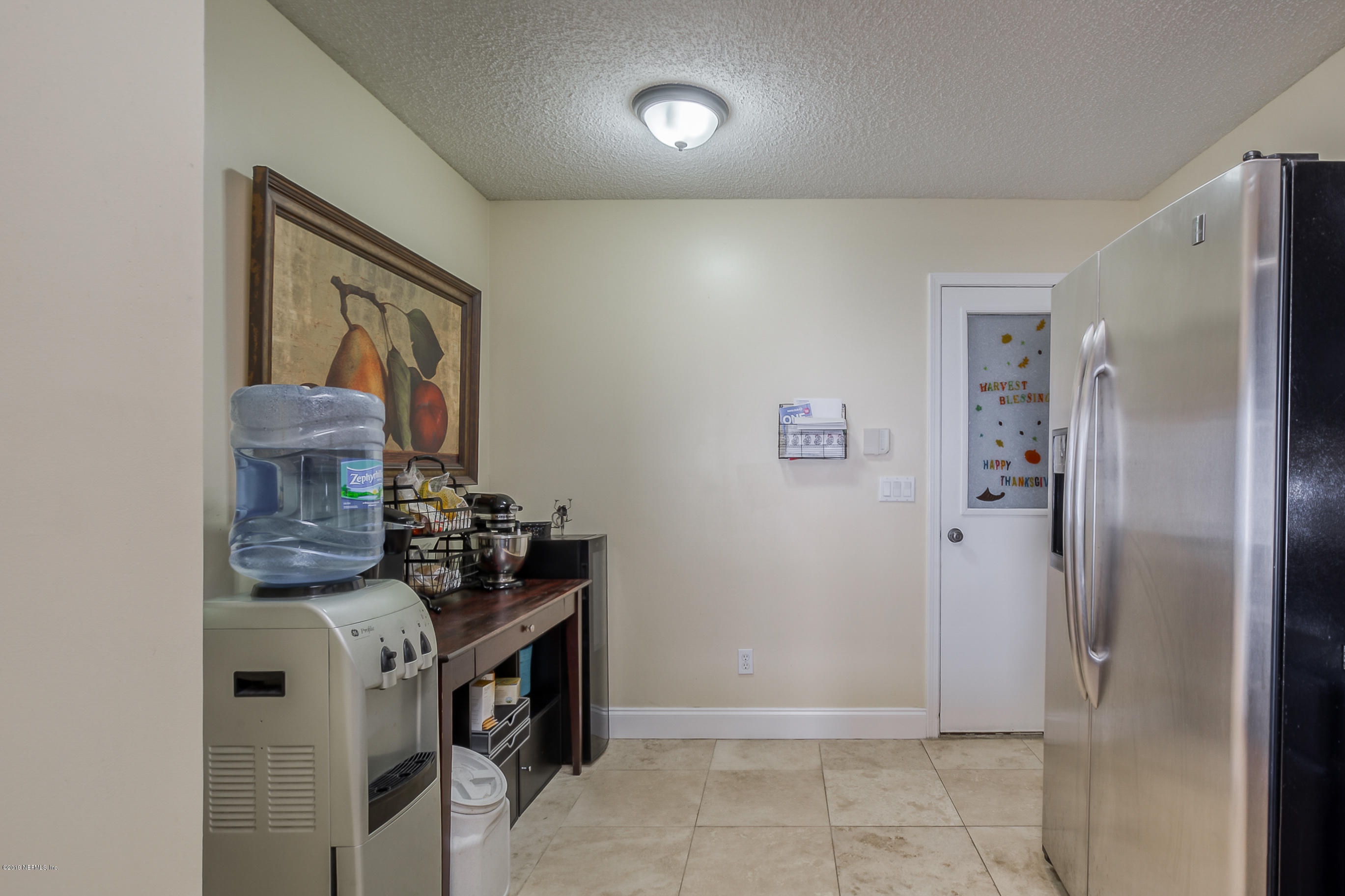 8455 Ivey Road Jacksonville, FL 32216 - Photo 11 of 22 kitchen