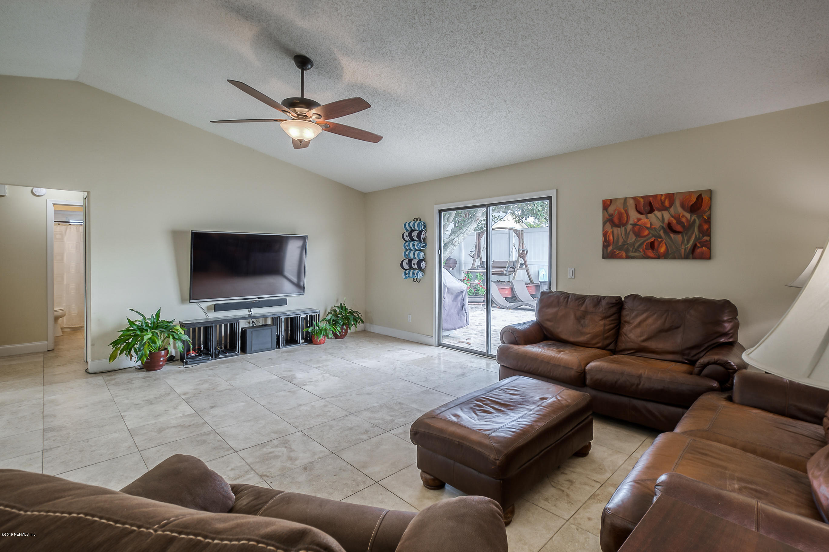 8455 Ivey Road Jacksonville, FL 32216 - Photo 3 of 22 spacious family room