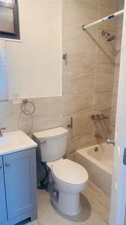 $2,500 | 1233 Glenmore Avenue | City Line