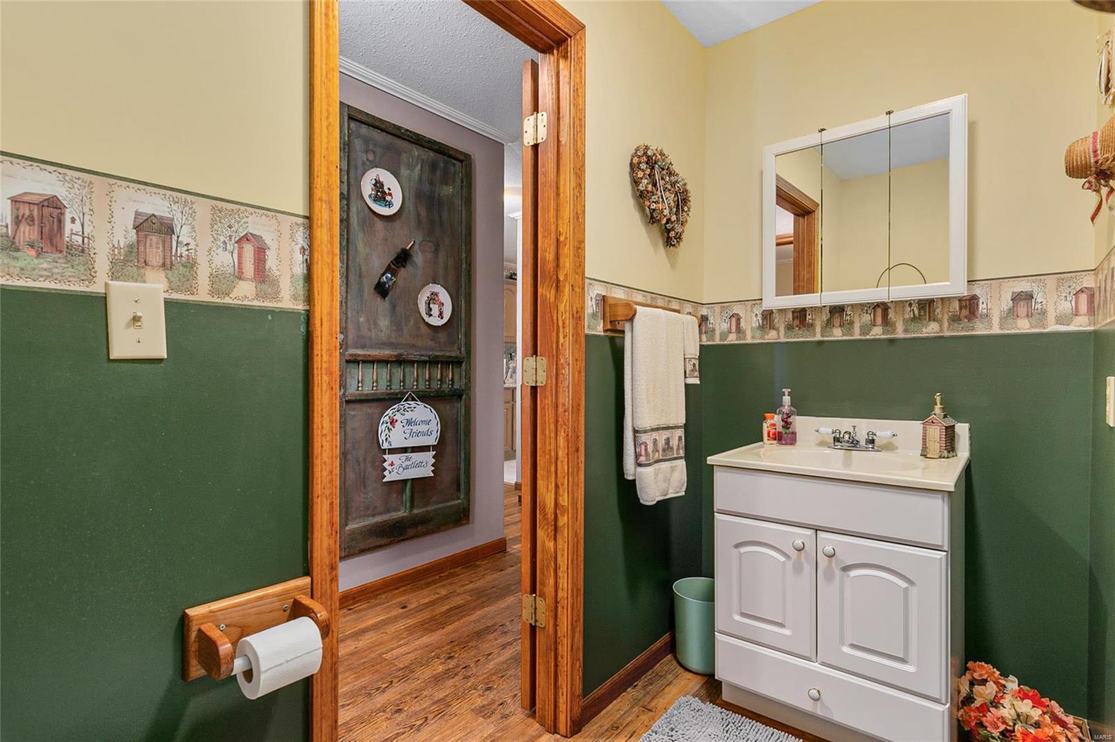 9799 Lake Road Gillespie, IL 62033 - Photo 22 of 72 Gallery Image 22