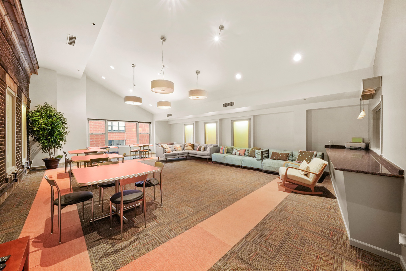 40 East 9th Street, Unit 1103 Chicago, IL 60605 - Photo 16 of 22