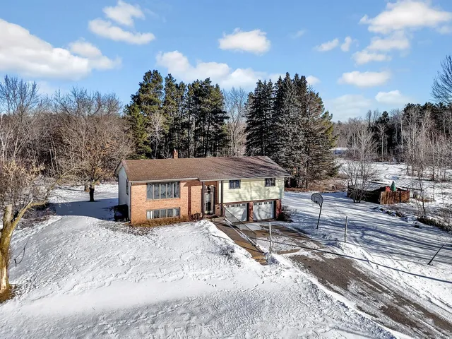 $650,000 | 1241 Holly Drive East, Hugo, MN 55038