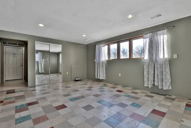 $650,000 | 1241 Holly Drive East, Hugo, MN 55038