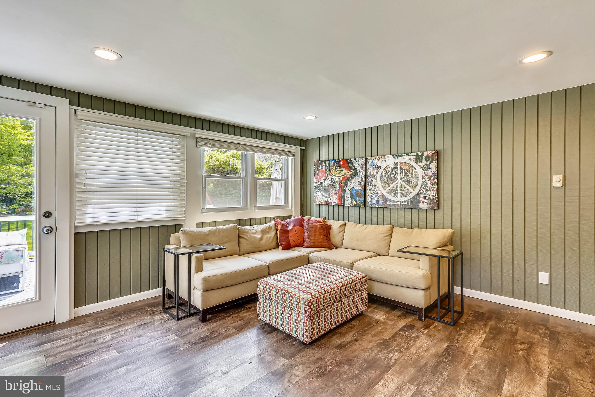 9407 Monroe Street Silver Spring, MD 20910 - Photo 23 of 69 Family Room / Sun Room