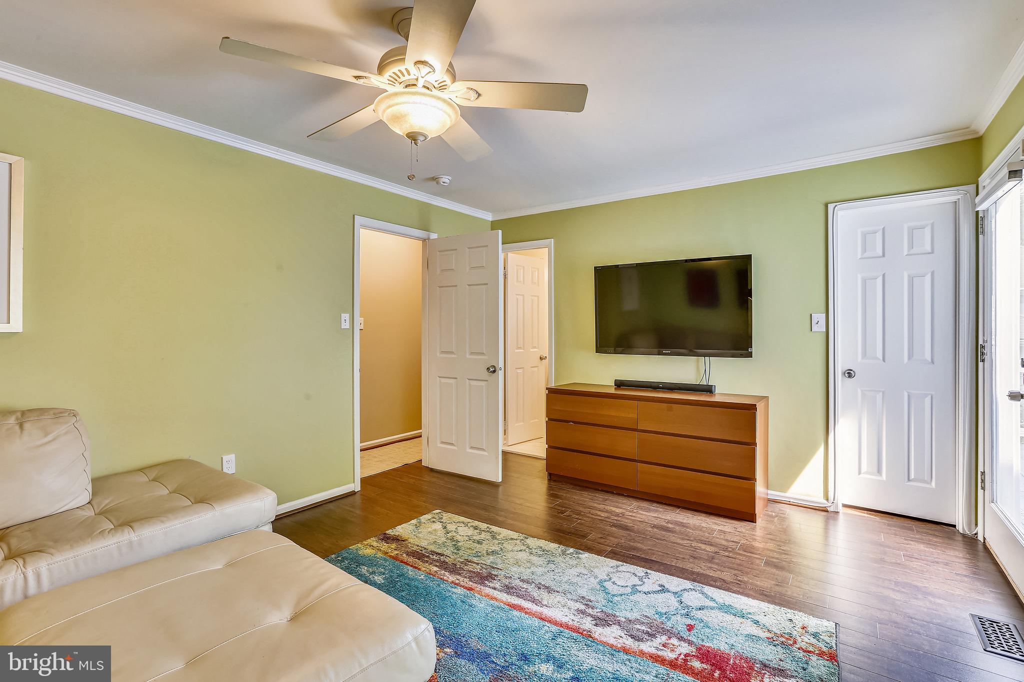 9407 Monroe Street Silver Spring, MD 20910 - Photo 30 of 69 Owners Sitting Area